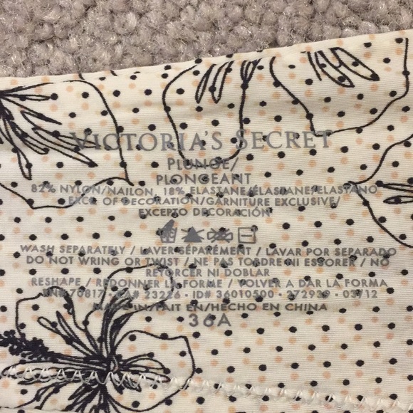 Victoria's Secret Plunge Bra 36A - Picture 5 of 6